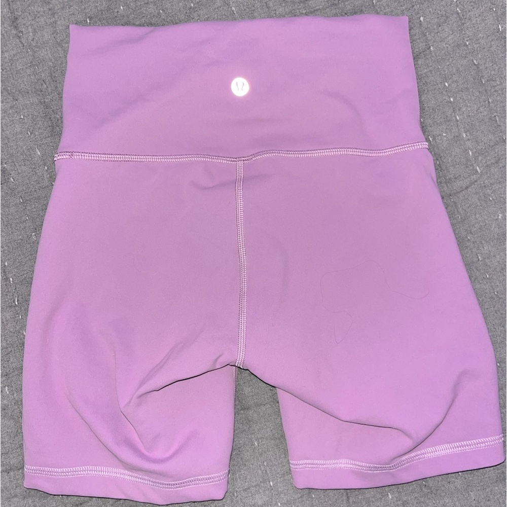 Lululemon (Like New) Wonder Train High- Rise Short “6 Size 4